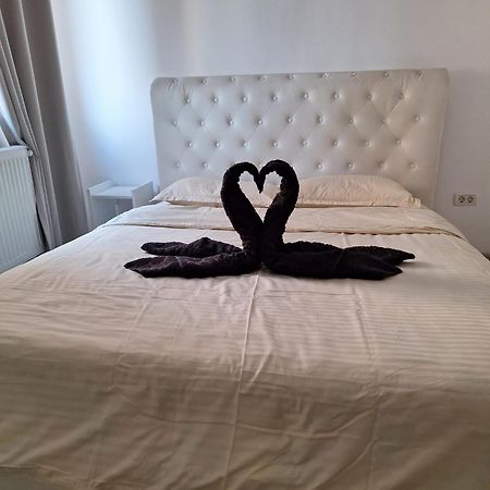 Luxury Daniel Apartament Residence Militari Roşu Extérieur photo