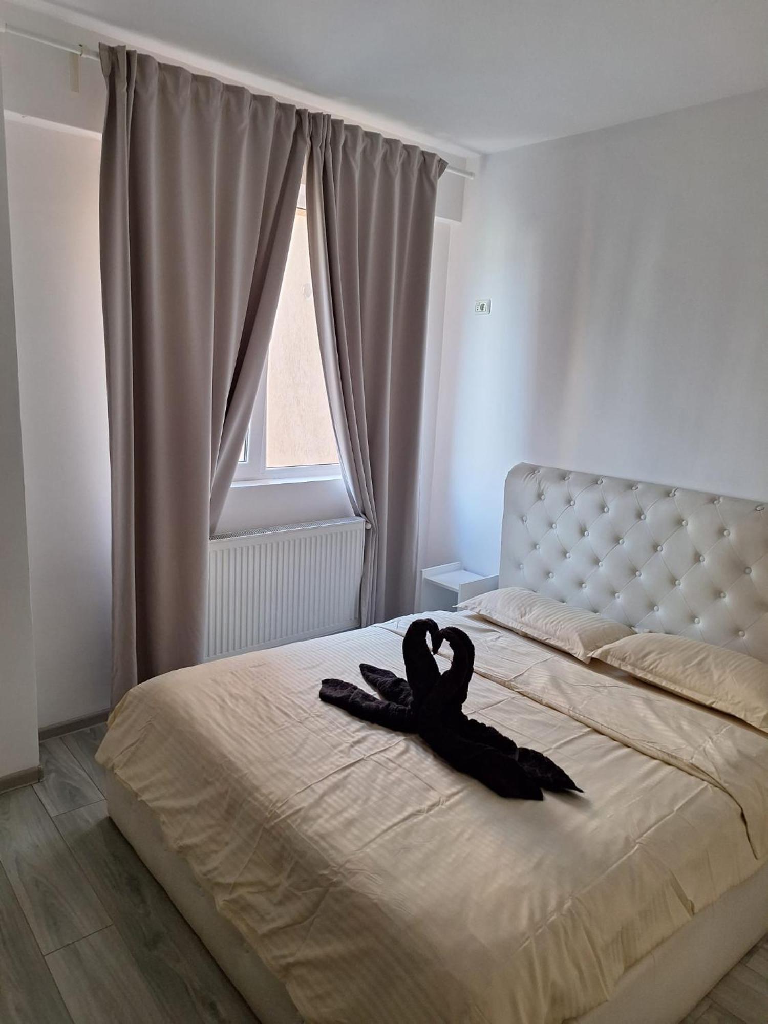 Luxury Daniel Apartament Residence Militari Roşu Extérieur photo